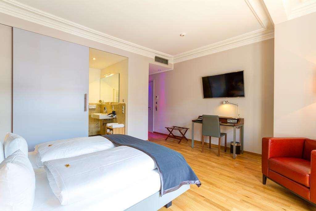 Qube Hotel Bahnstadt Heidelberg Pokoj fotografie